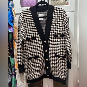 Maje houndstooth cardigan, Sz 1, runs L